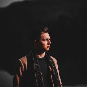 Meet your Posher, Ezra